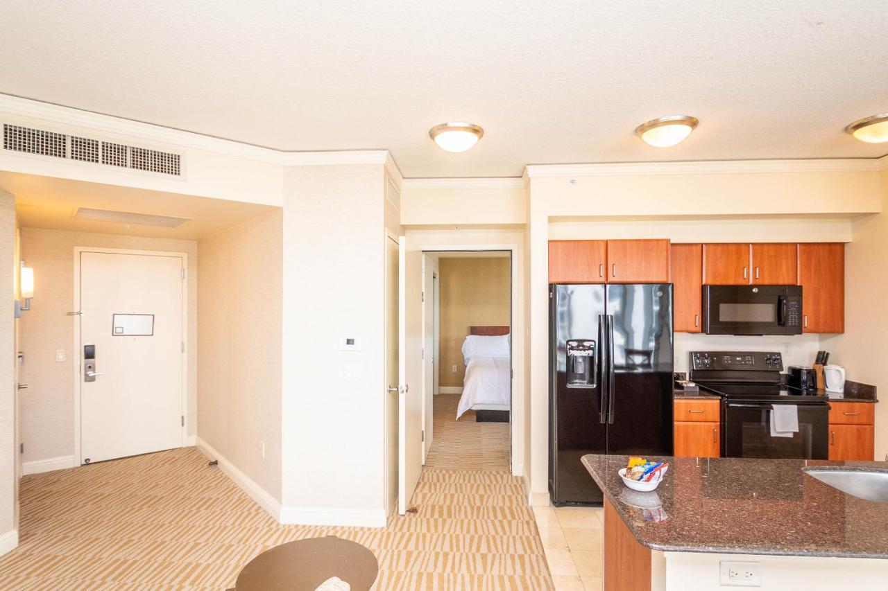 Trump Intl 2 Bedroom Apartment 1600 Sqf Ocean And Bay View Sunny Isles Beach Bagian luar foto