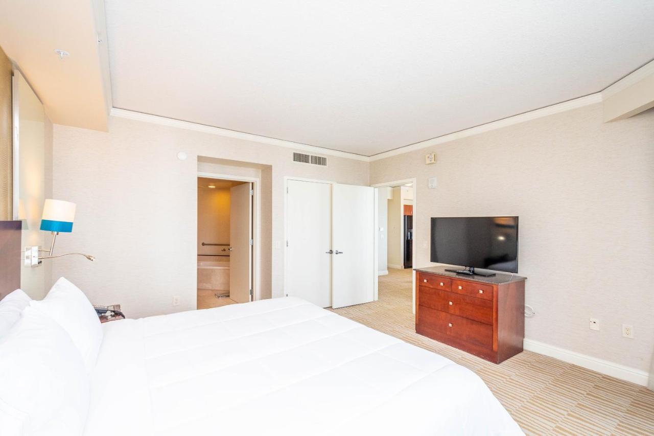 Trump Intl 2 Bedroom Apartment 1600 Sqf Ocean And Bay View Sunny Isles Beach Bagian luar foto