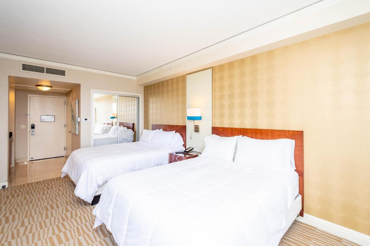 Trump Intl 2 Bedroom Apartment 1600 Sqf Ocean And Bay View Sunny Isles Beach Bagian luar foto