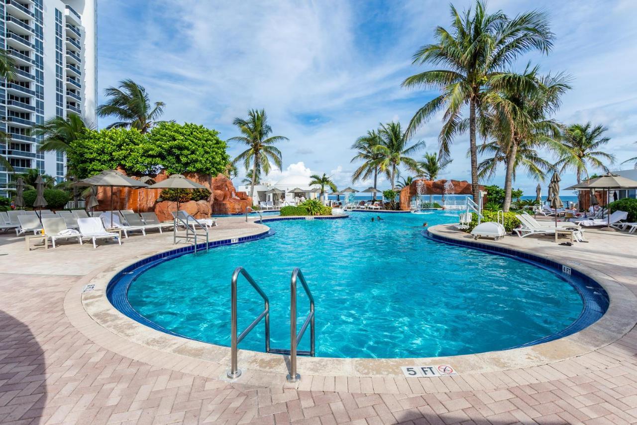 Trump Intl 2 Bedroom Apartment 1600 Sqf Ocean And Bay View Sunny Isles Beach Bagian luar foto